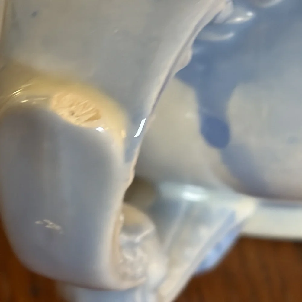 Arnel's Chamber Pot Roses Vintage Blue Painted Roses Floral Embossed Made In USA